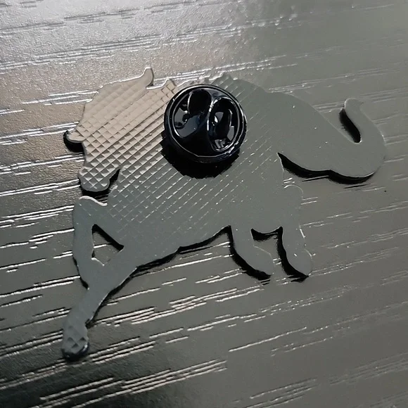 Rainbow Brite Enamel Pin - Picture 2 of 3